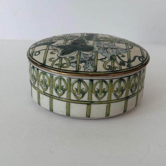 Oriental Accent Decorative Round Porcelain Box Floral Ivy Design With Lid - Picture 2 of 5